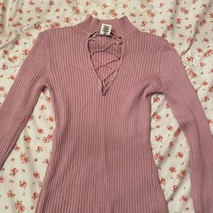 Pink, XS, Planet gold, laced turtle neck.